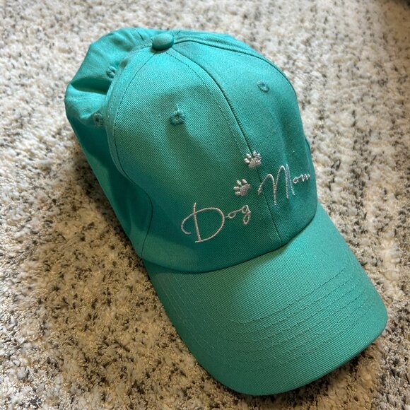 "Dog Mom" Baseball Hat! - Picture 3 of 4